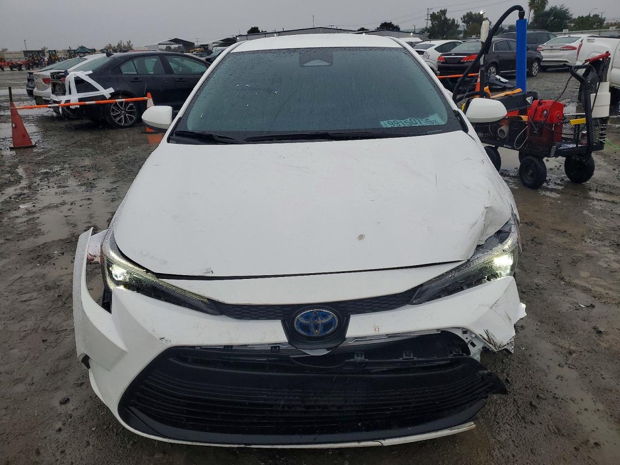 2024 TOYOTA COROLLA LE photo 5