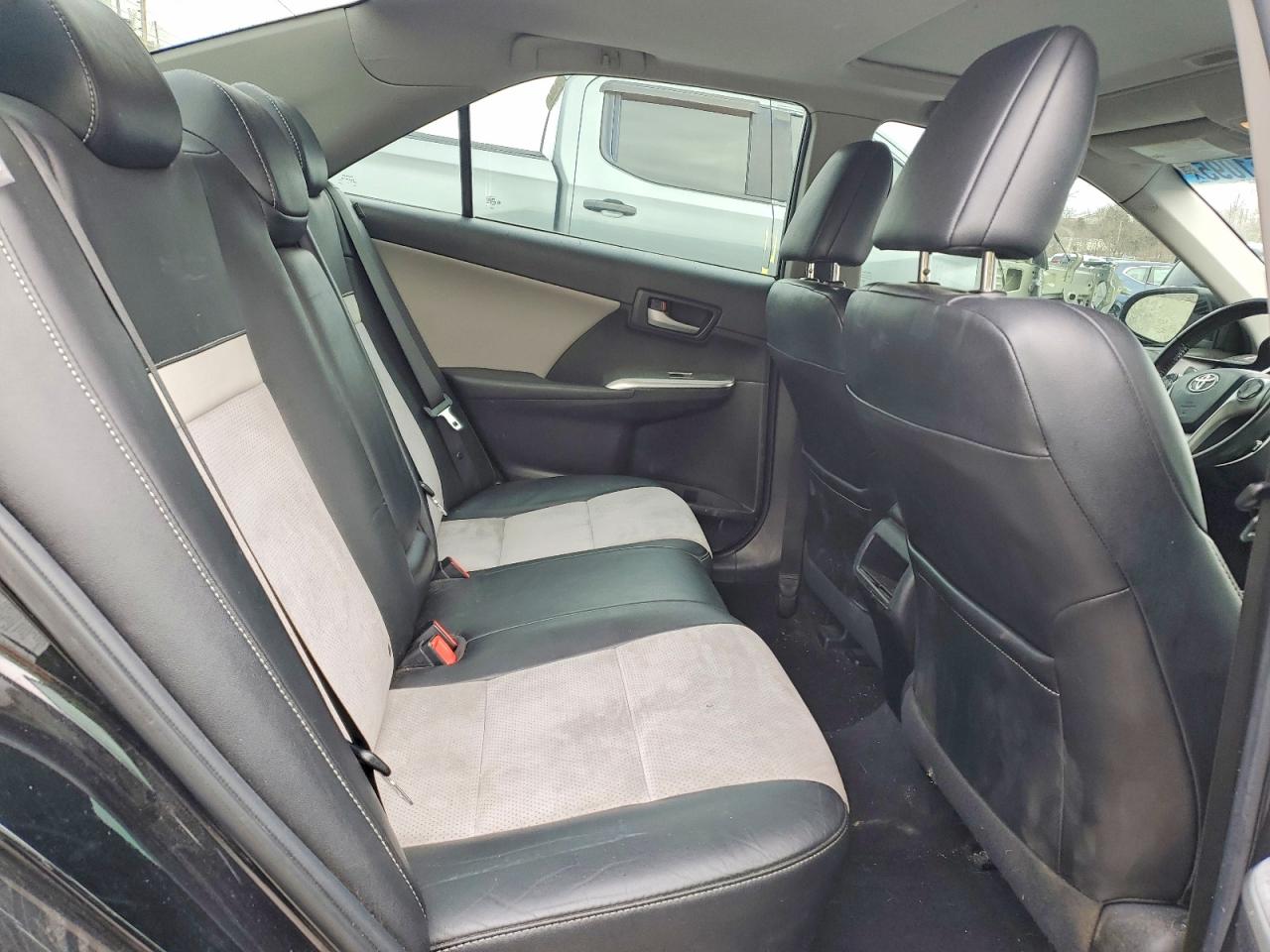 2012 TOYOTA CAMRY SE photo 10