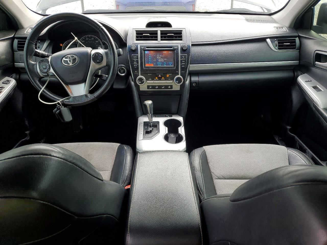 2012 TOYOTA CAMRY SE photo 8