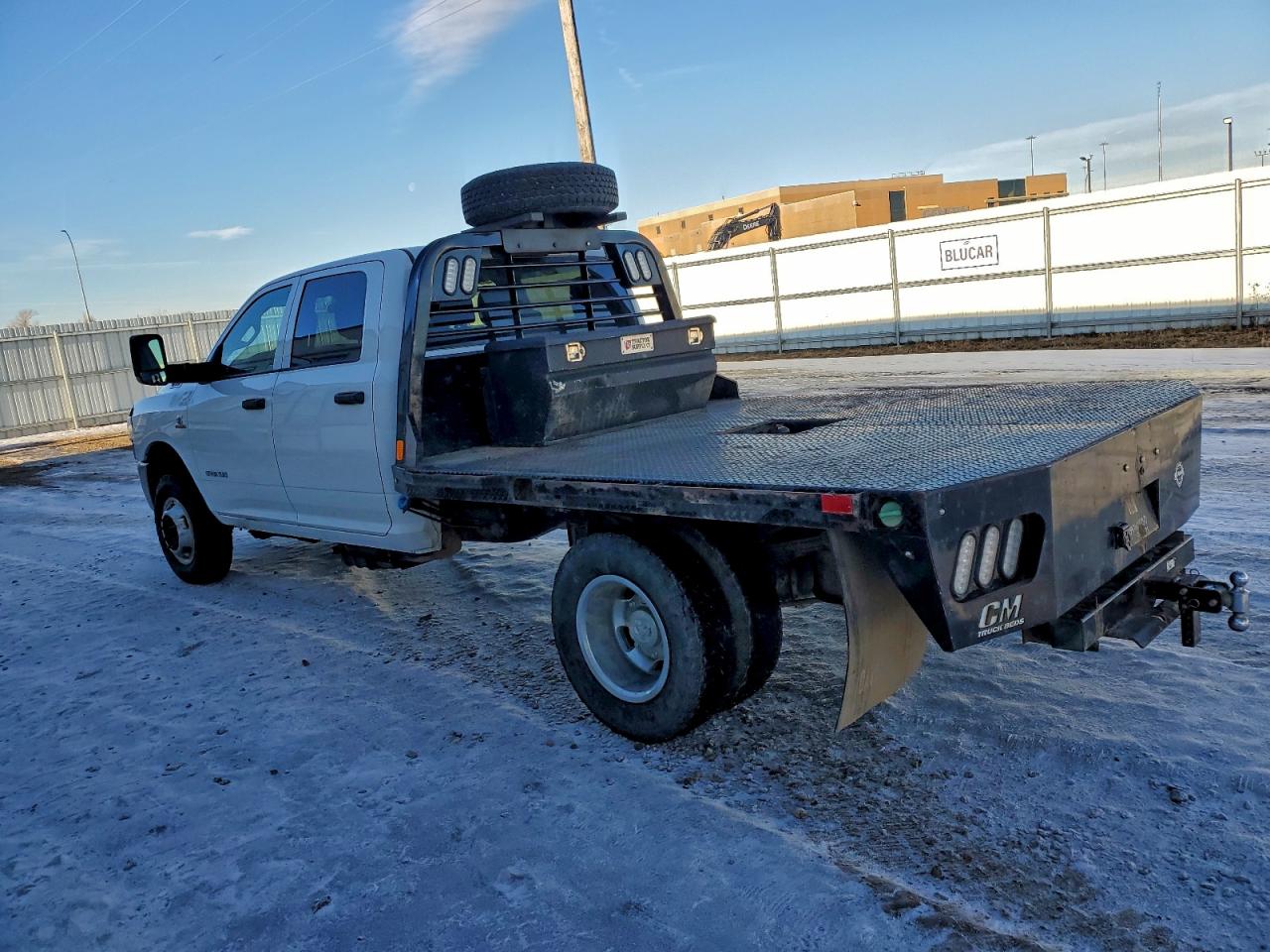 2022 RAM 3500 FLATBED TRUCK photo 2
