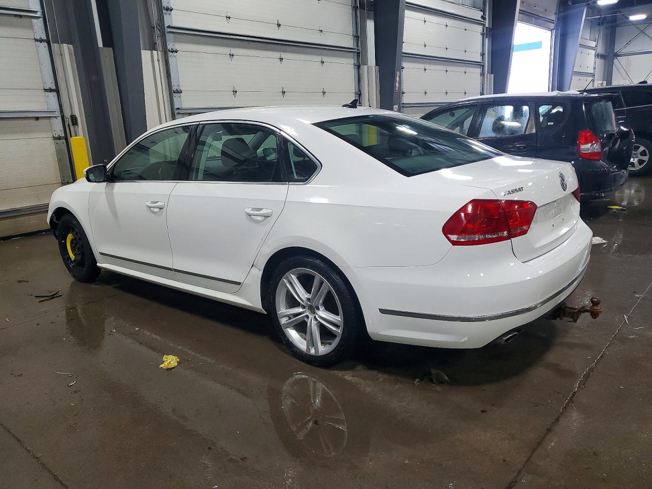 2015 VOLKSWAGEN PASSAT SEL photo 2