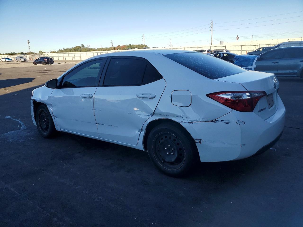 2014 TOYOTA COROLLA L photo 3