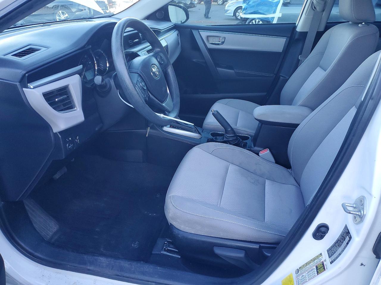 2014 TOYOTA COROLLA L photo 13