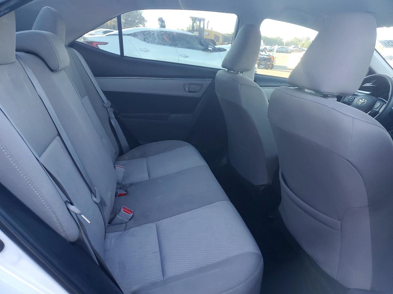 2014 TOYOTA COROLLA L photo 19