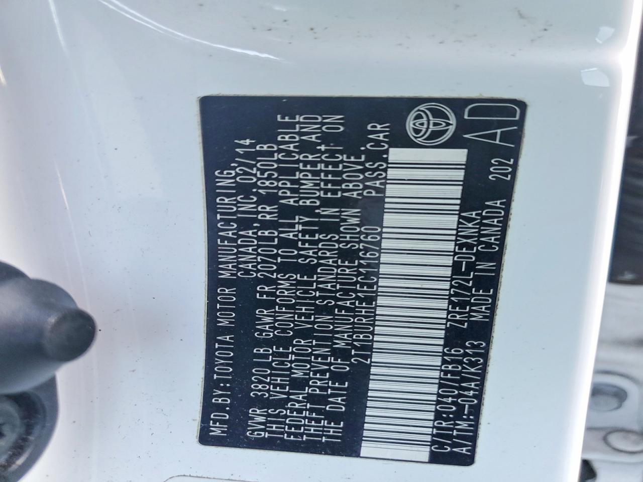 2014 TOYOTA COROLLA L photo 23
