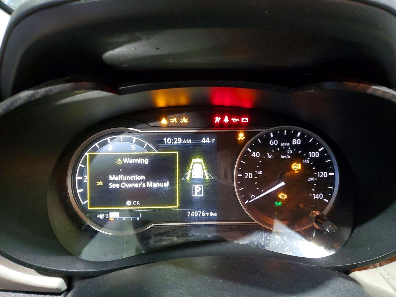 2021 NISSAN VERSA SV photo 17