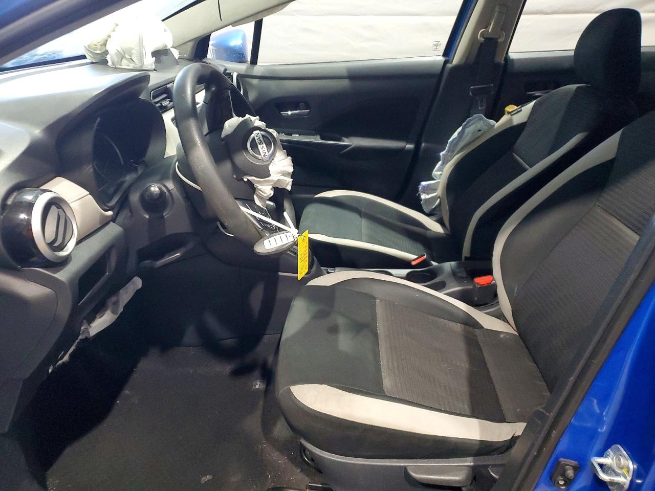 2021 NISSAN VERSA SV photo 13