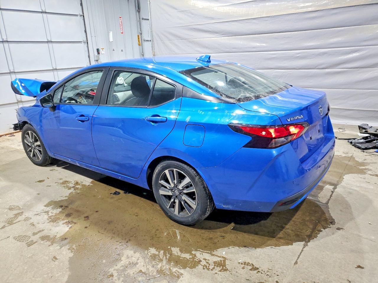 2021 NISSAN VERSA SV photo 3