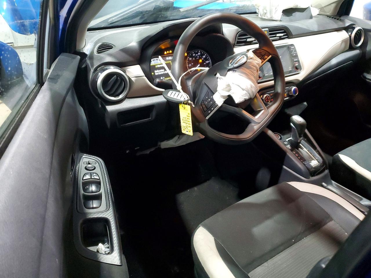 2021 NISSAN VERSA SV photo 15