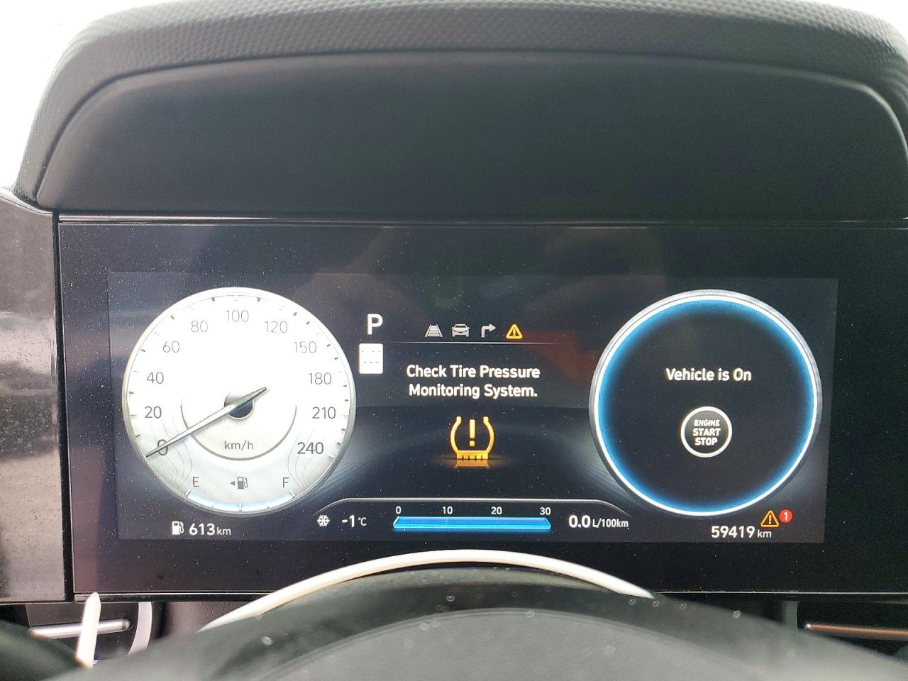 2024 HYUNDAI ELANTRA SEL photo 9