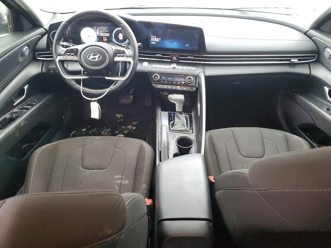 2024 HYUNDAI ELANTRA SEL photo 8