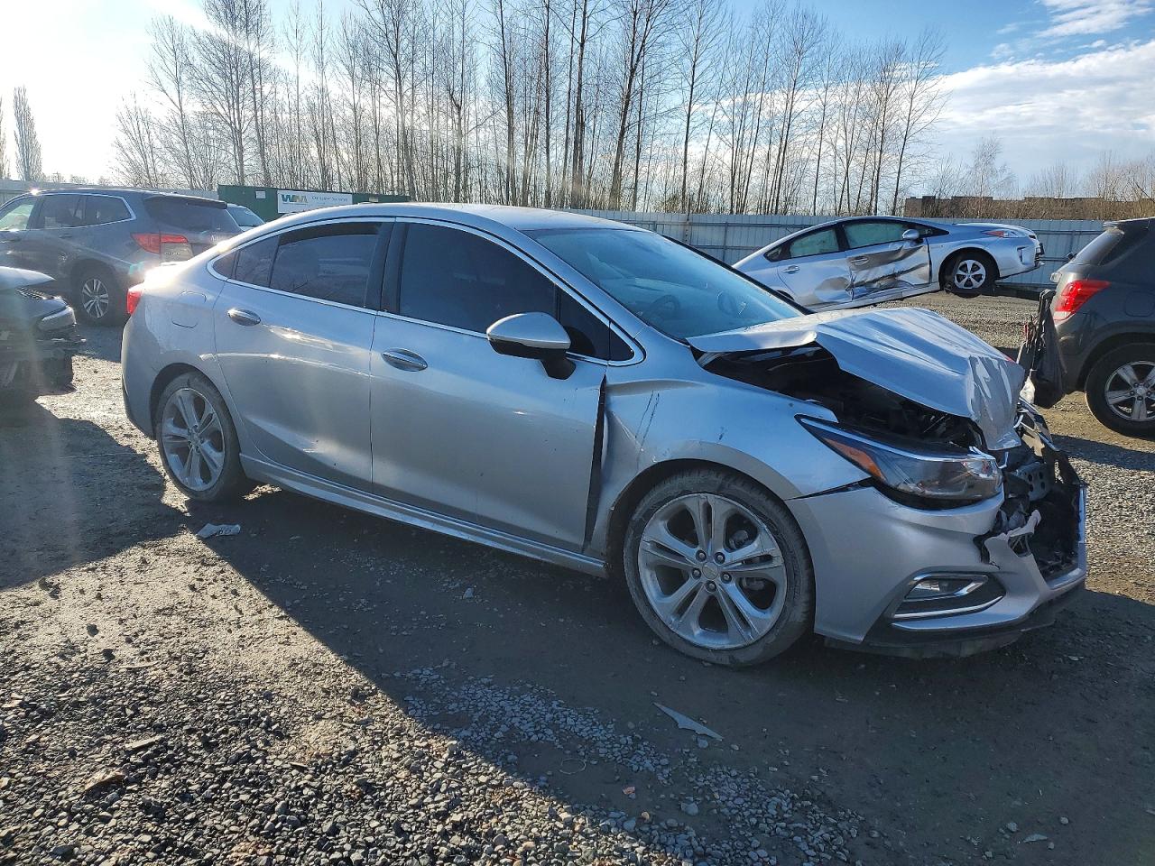 2017 CHEVROLET CRUZE PREMIER photo 4