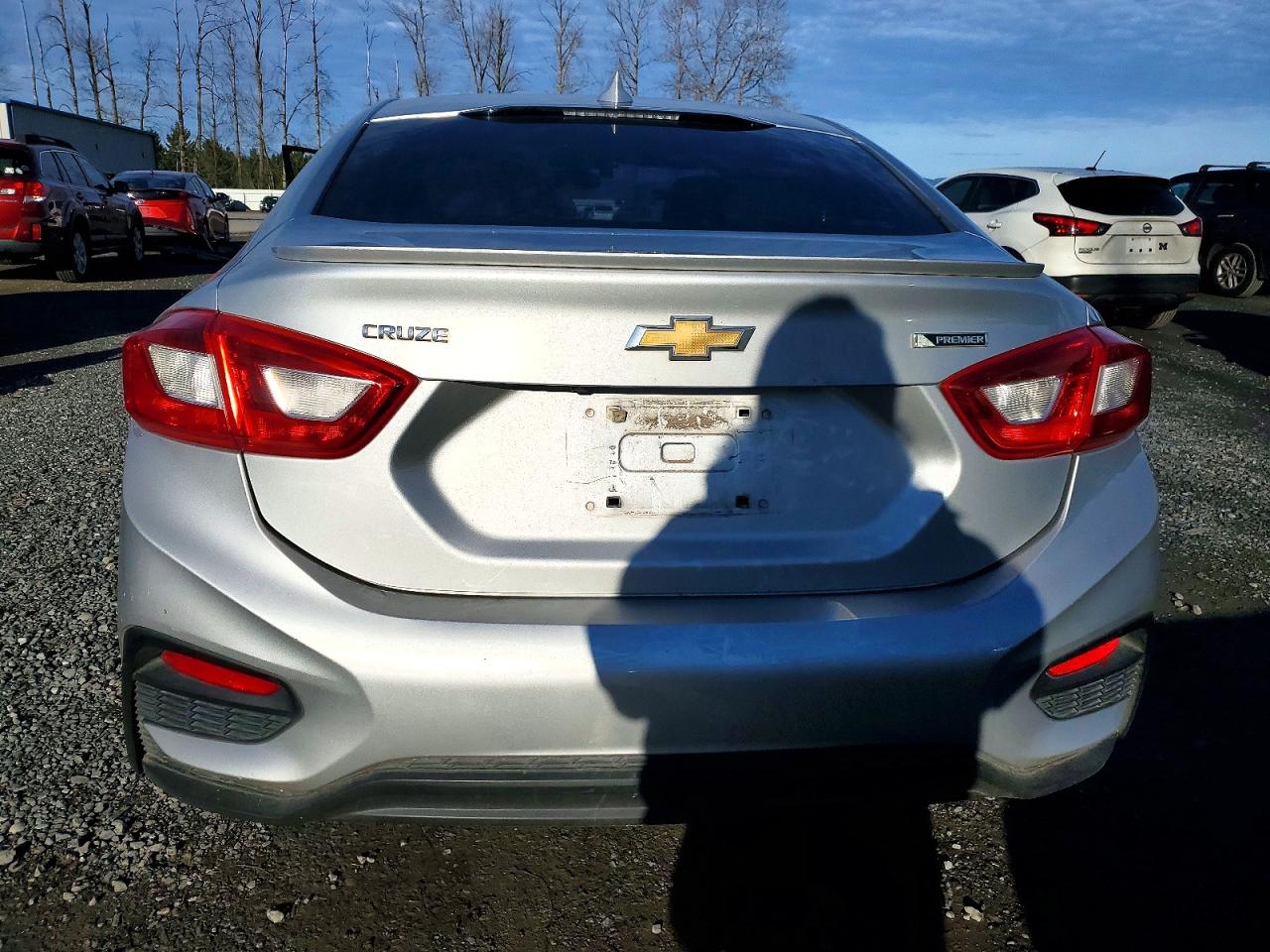 2017 CHEVROLET CRUZE PREMIER photo 6