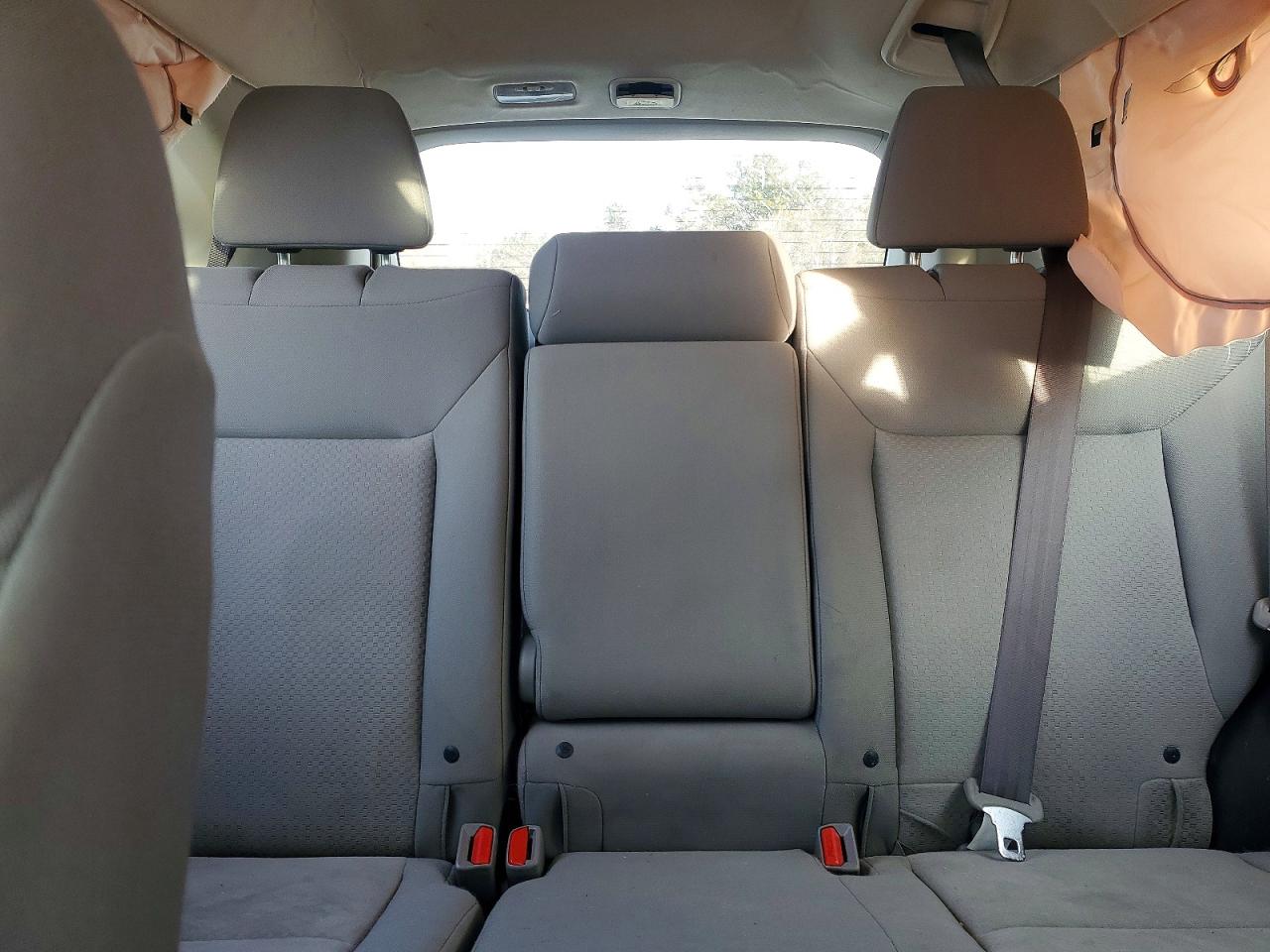 2016 HONDA CR-V LX photo 10