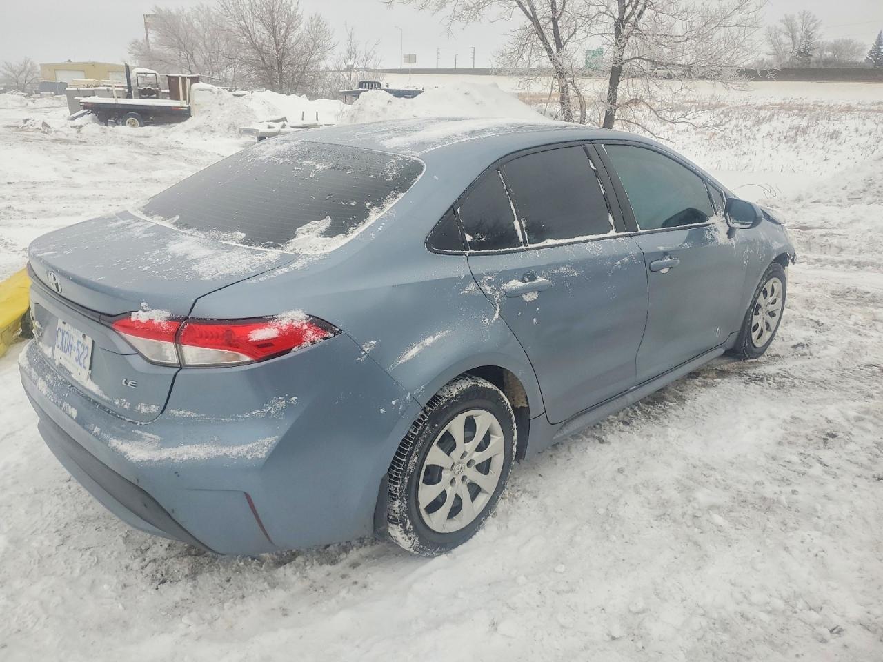 2020 TOYOTA COROLLA LE photo 3