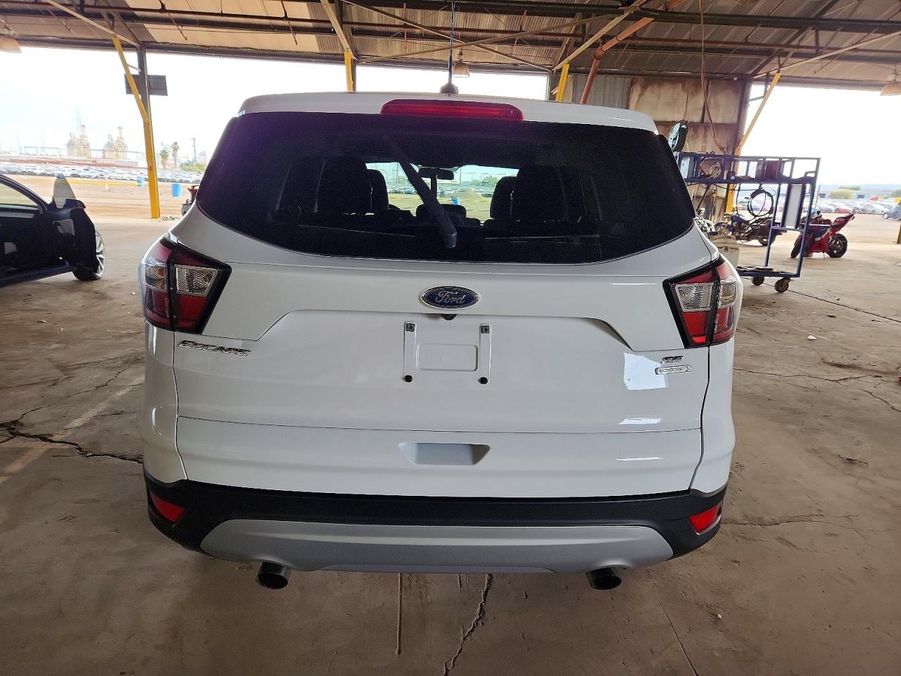 2017 FORD ESCAPE SE photo 6