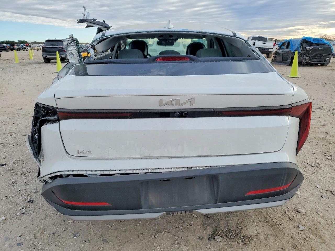 2025 KIA K4 EX photo 11