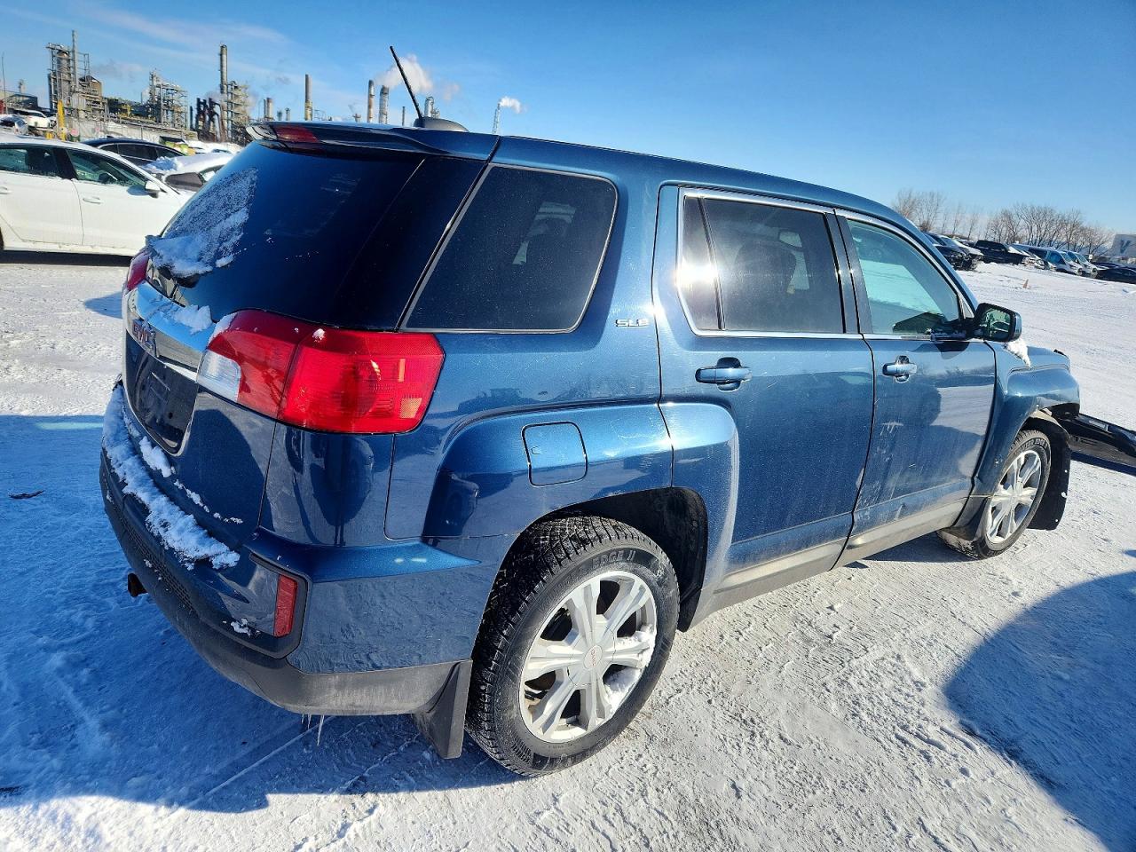 2017 GMC TERRAIN SLE photo 3