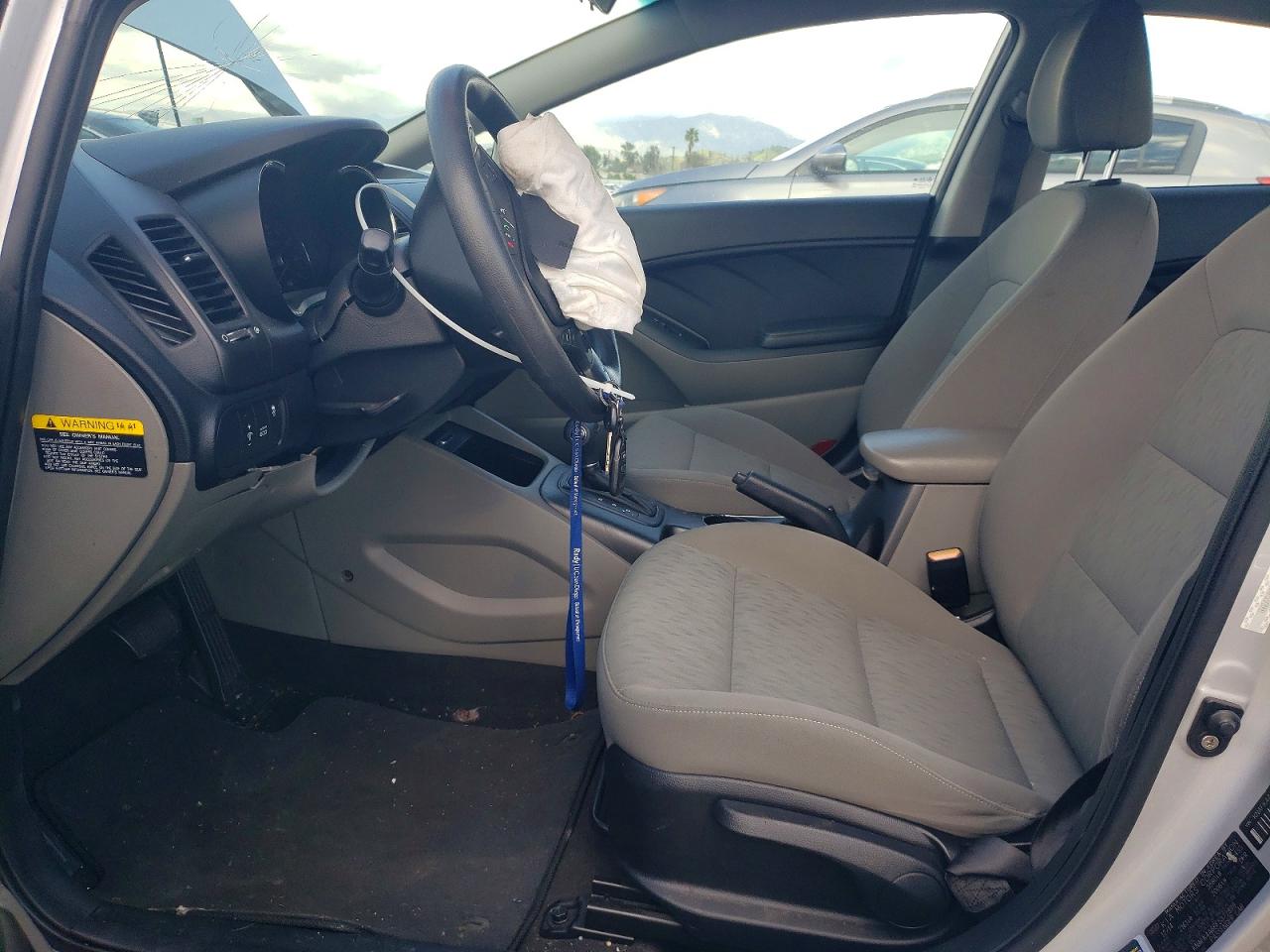 2015 KIA FORTE LX photo 13