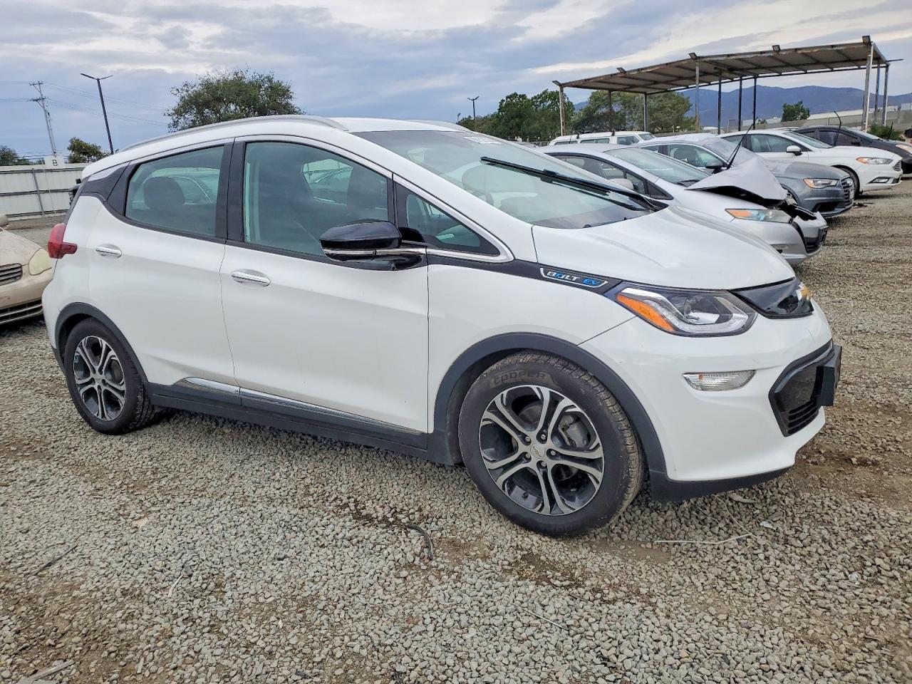 2017 CHEVROLET BOLT EV PREMIER photo 4