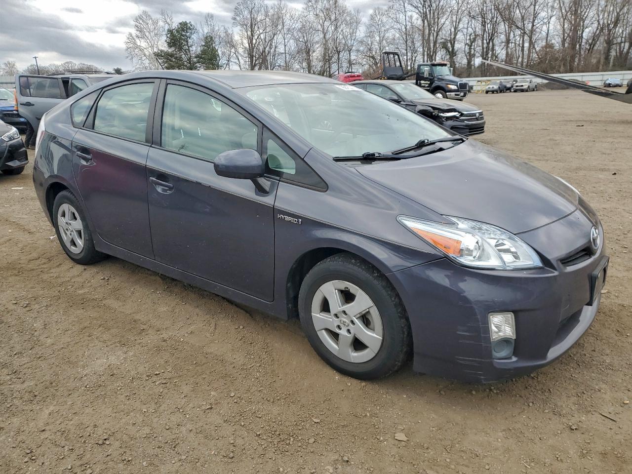 2010 TOYOTA PRIUS photo 4