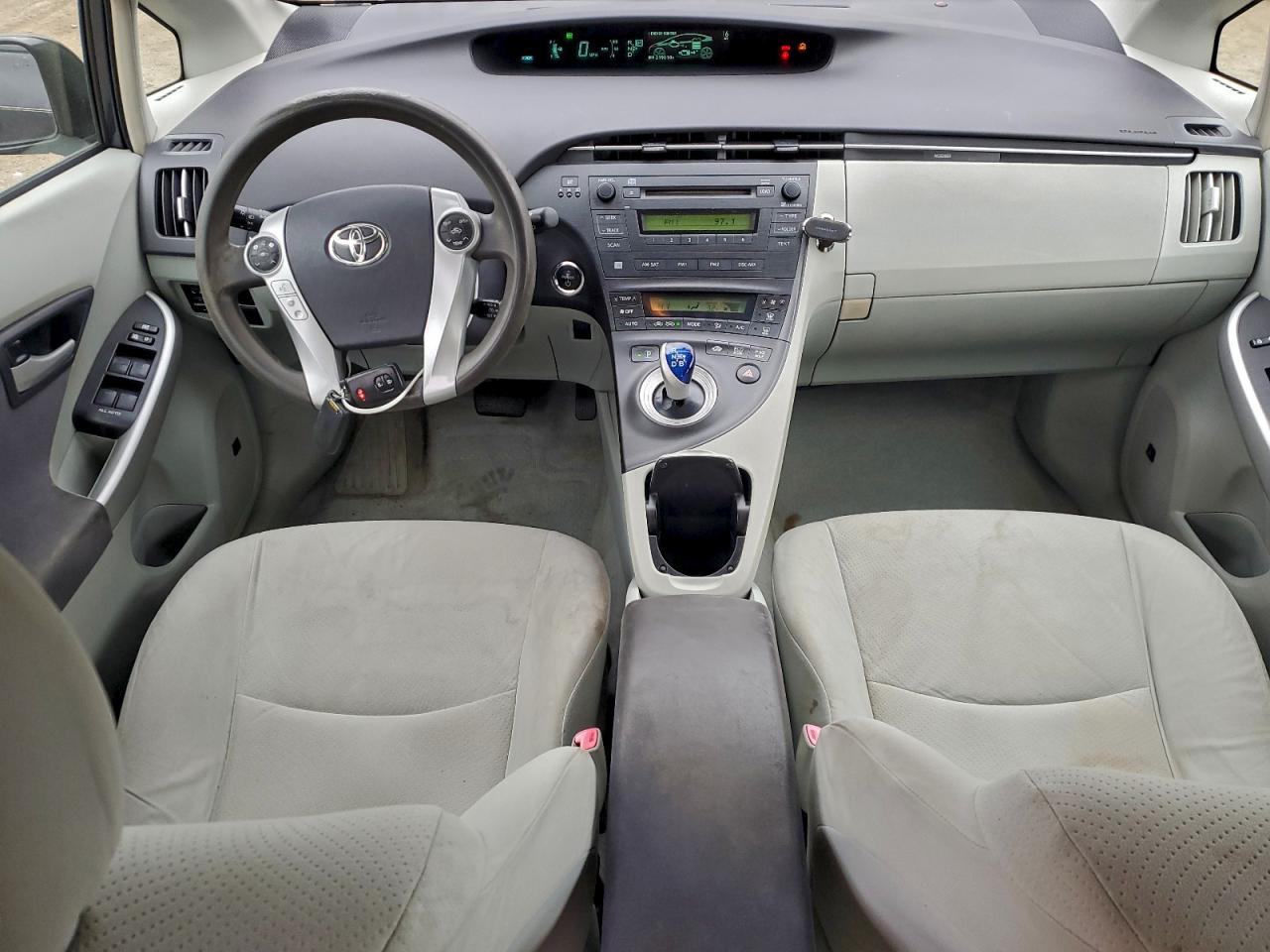 2010 TOYOTA PRIUS photo 8