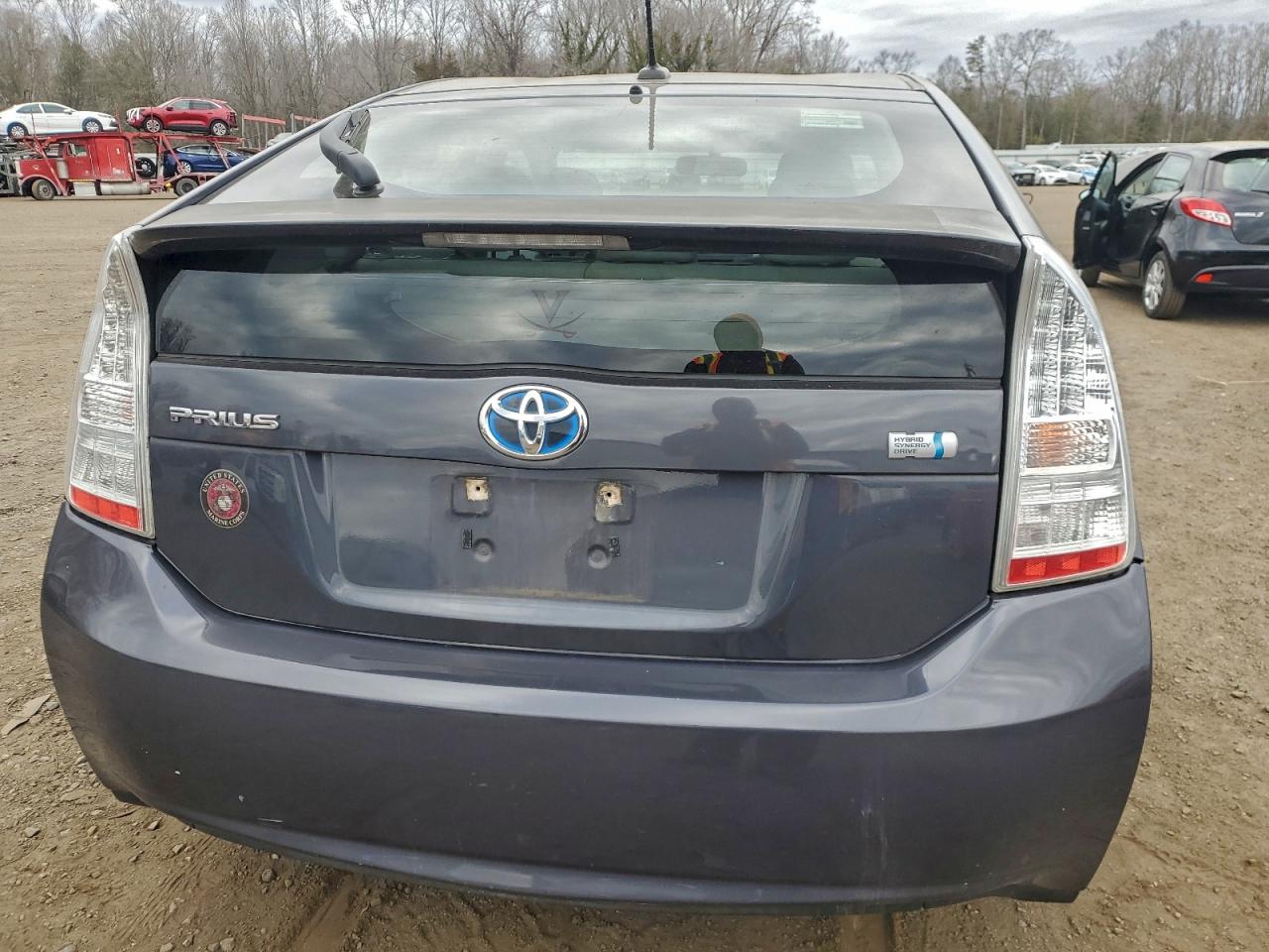 2010 TOYOTA PRIUS photo 6