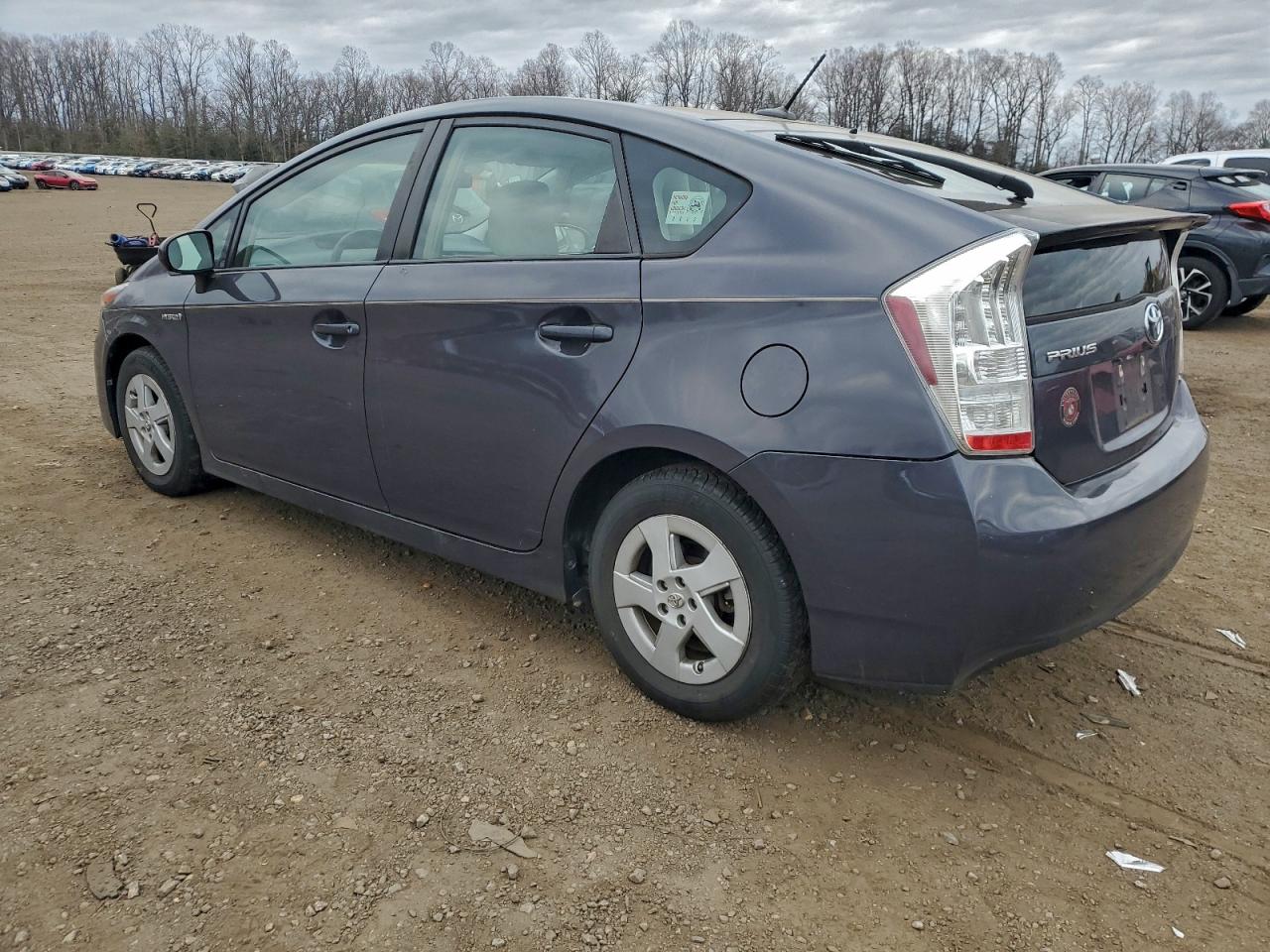 2010 TOYOTA PRIUS photo 2