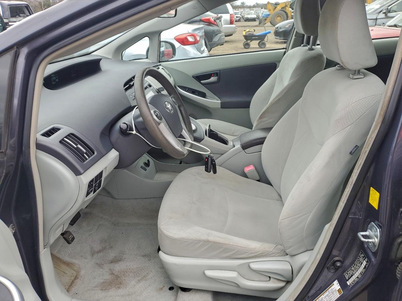 2010 TOYOTA PRIUS photo 7