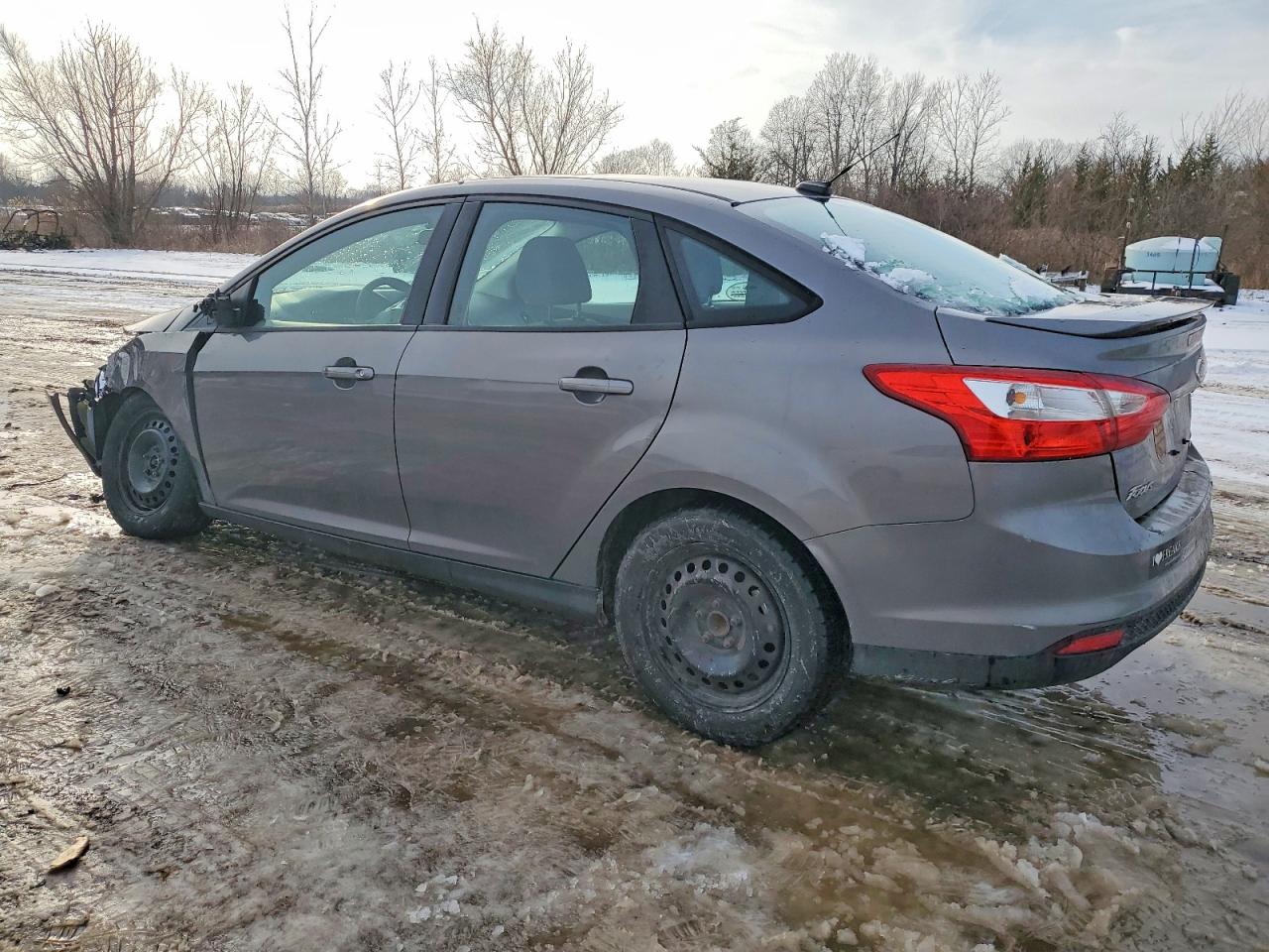 2013 FORD FOCUS SE photo 2