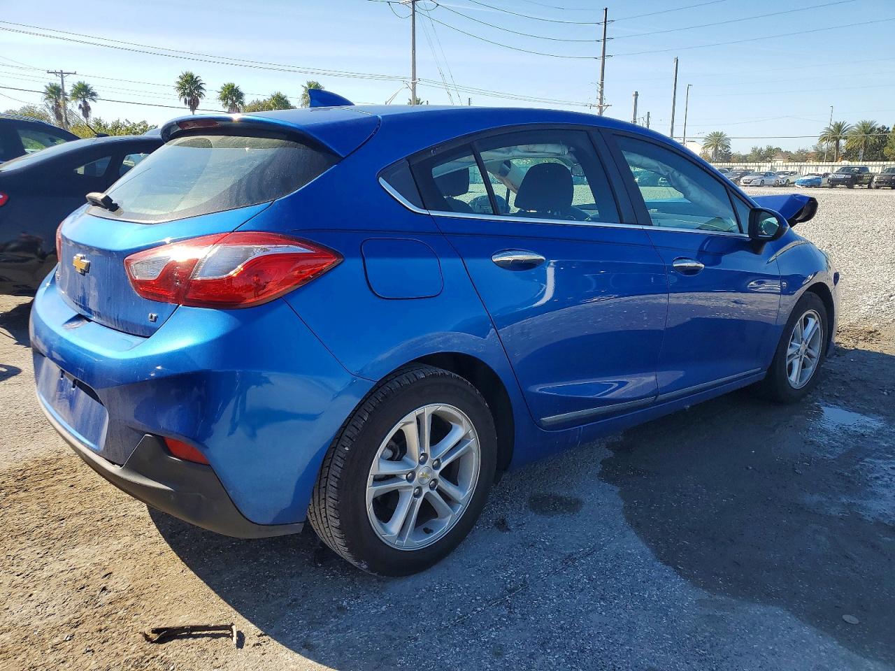 2017 CHEVROLET CRUZE LT photo 3