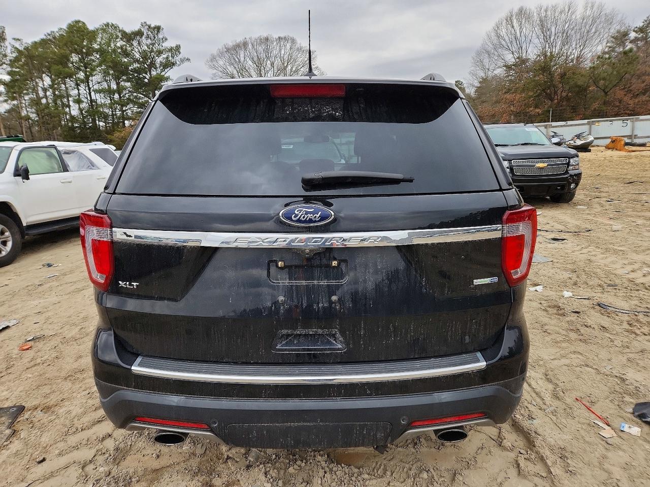 2018 FORD EXPLORER XLT photo 6