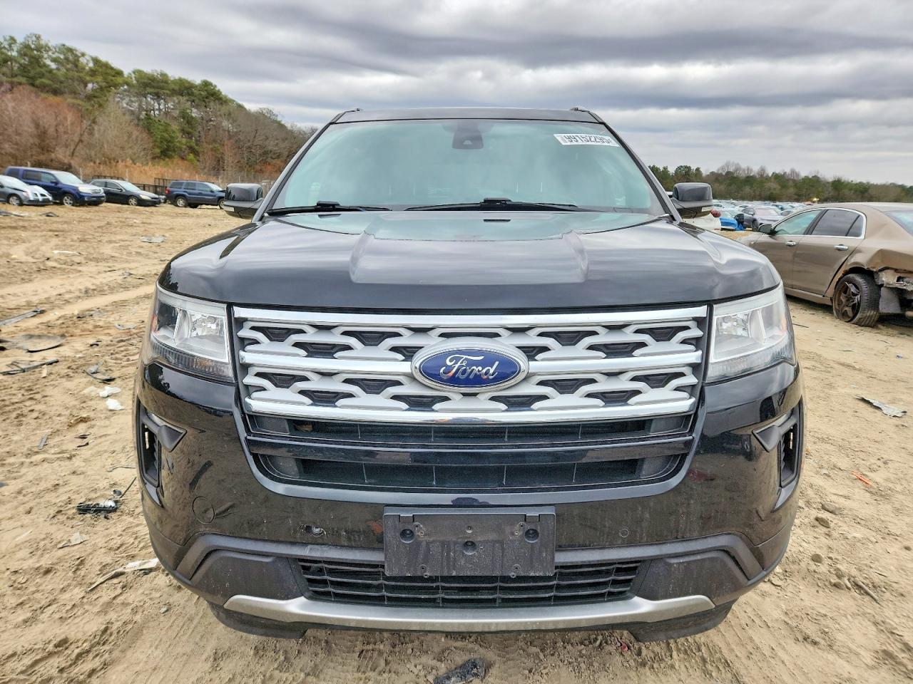 2018 FORD EXPLORER XLT photo 5