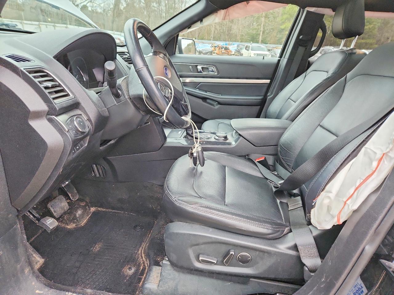2018 FORD EXPLORER XLT photo 7