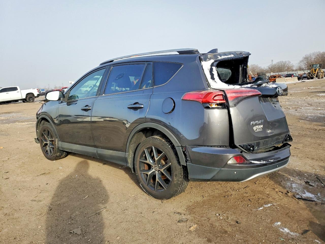 2016 TOYOTA RAV4 SE photo 3