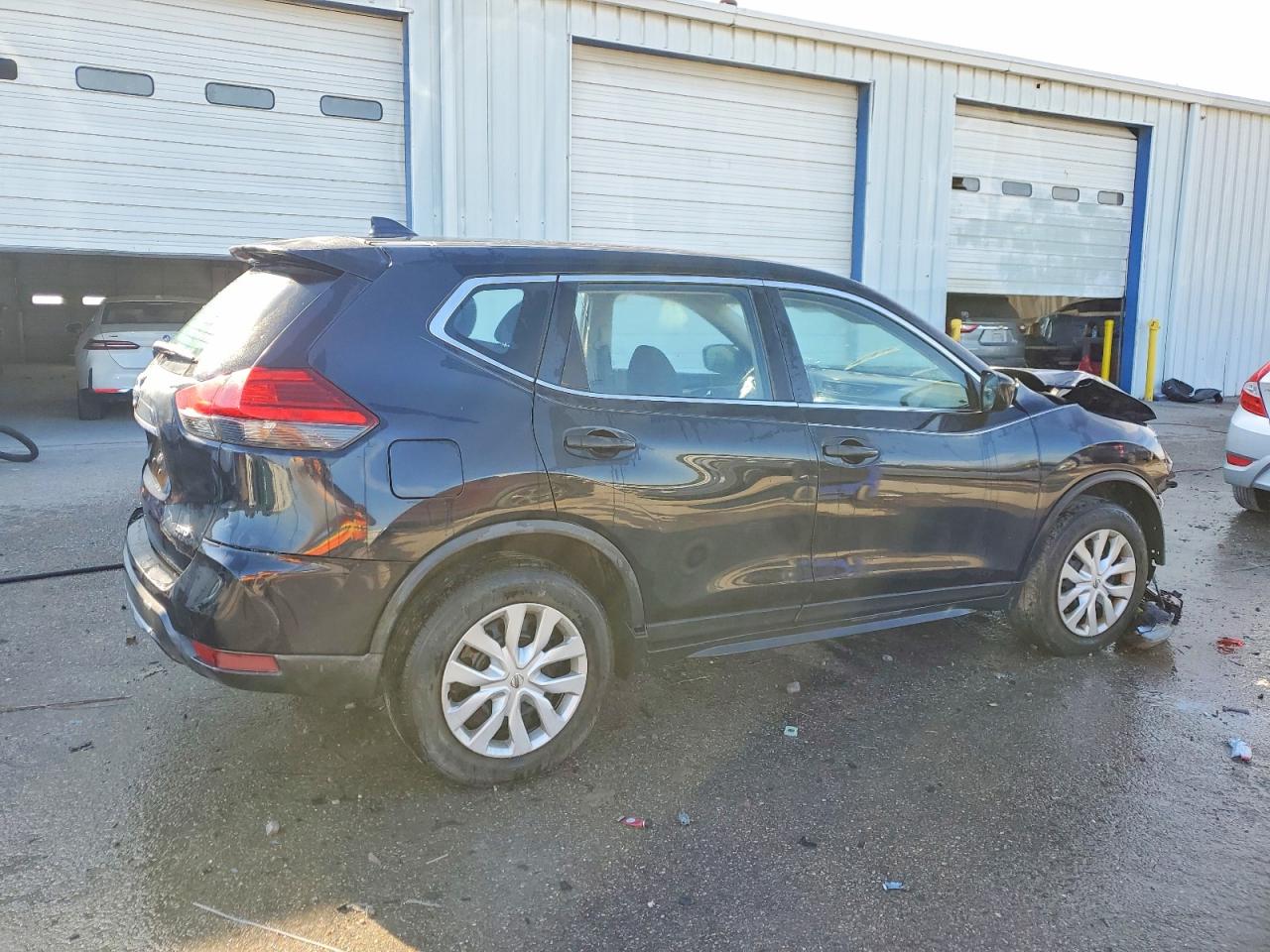 2017 NISSAN ROGUE S photo 5
