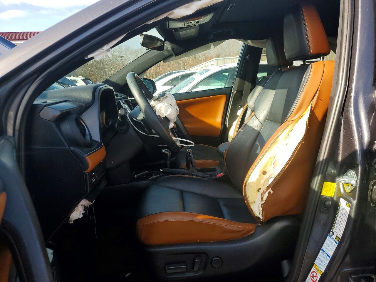 2016 TOYOTA RAV4 SE photo 7