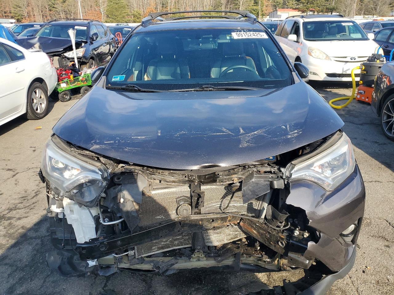 2016 TOYOTA RAV4 SE photo 5