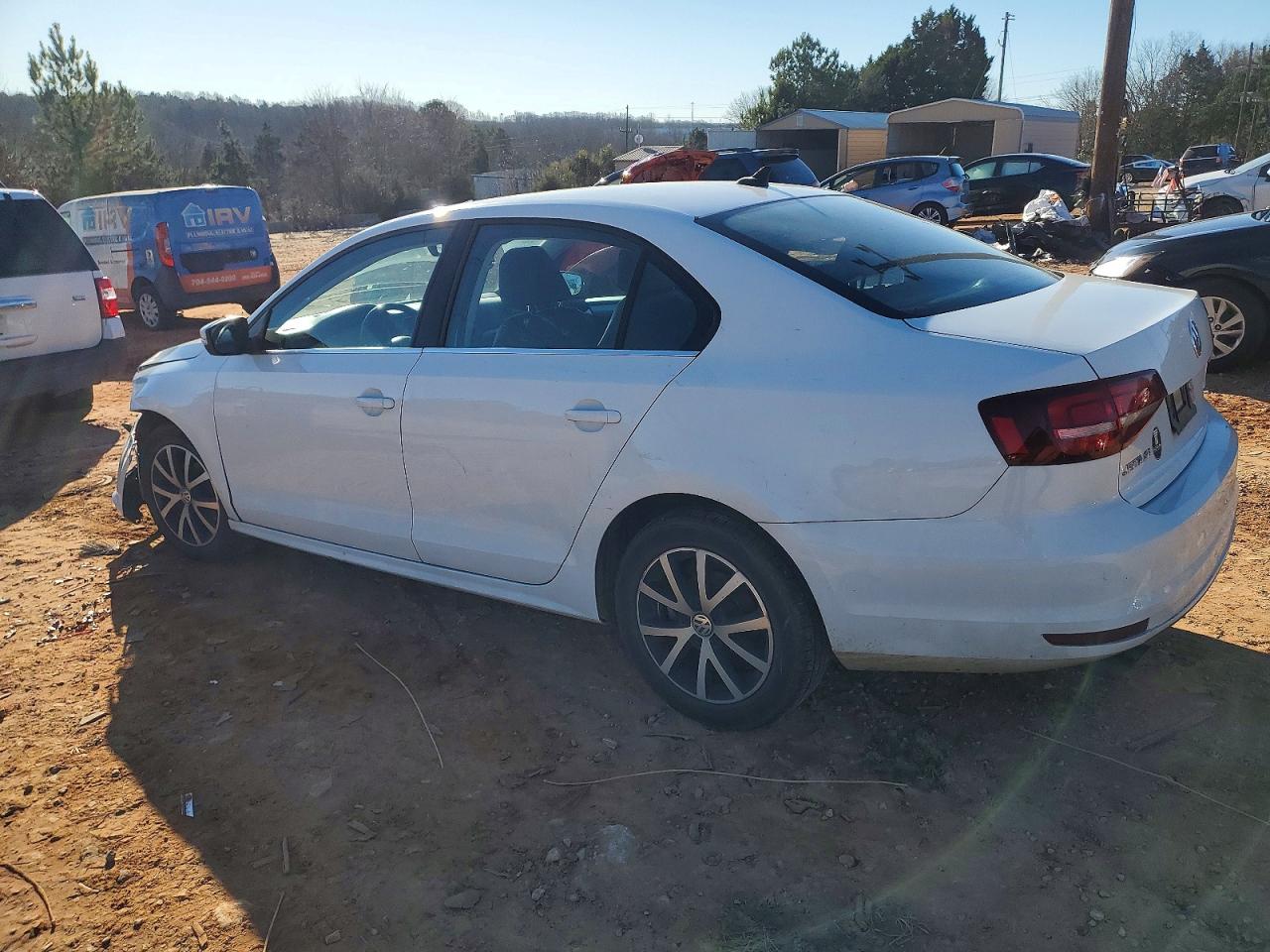 2017 VOLKSWAGEN JETTA SE photo 2