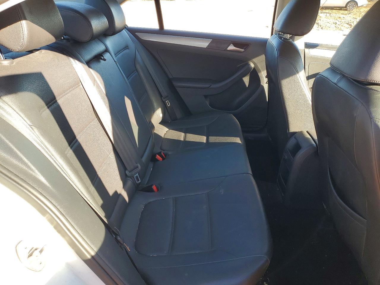 2017 VOLKSWAGEN JETTA SE photo 10