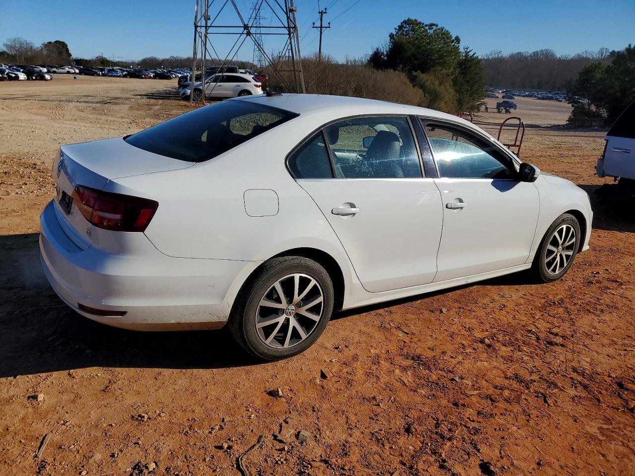2017 VOLKSWAGEN JETTA SE photo 3