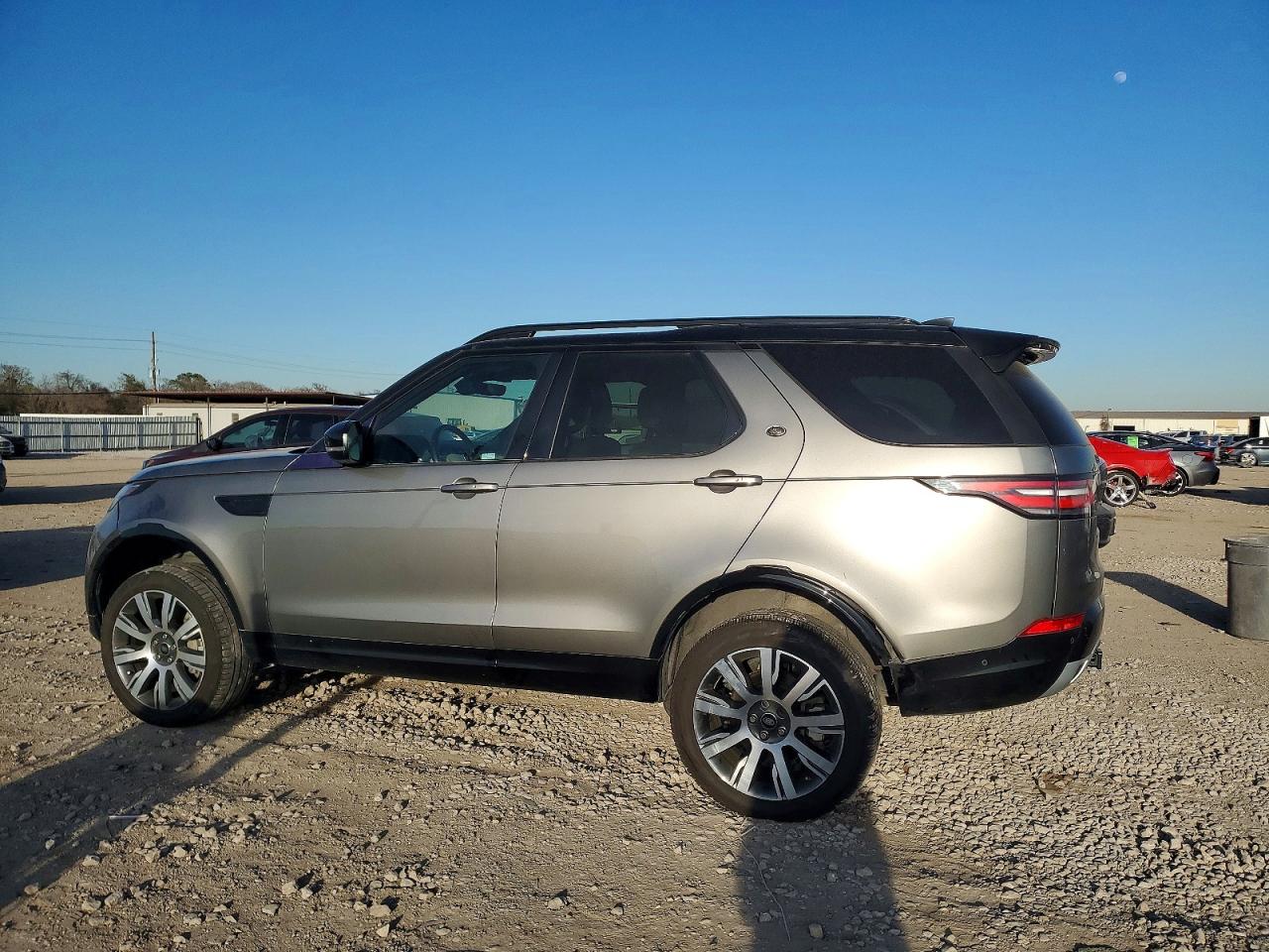 2019 LAND ROVER DISCOVERY HSE photo 2