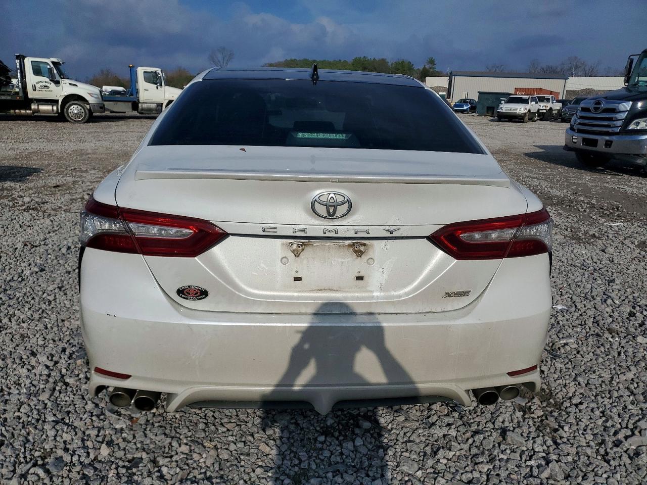2019 TOYOTA CAMRY XSE photo 6