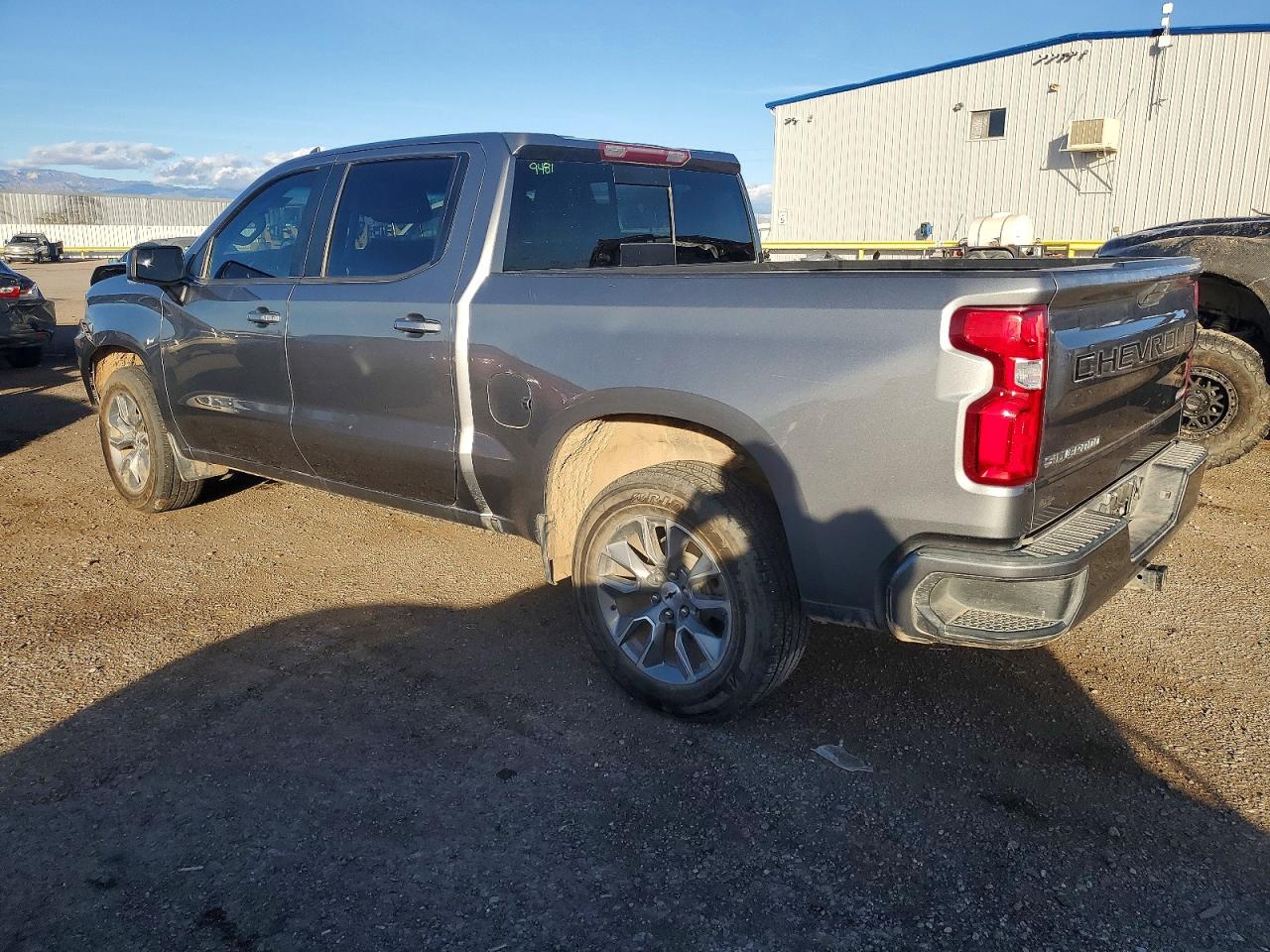 2020 CHEVROLET SILVERADO C1500 RST photo 2
