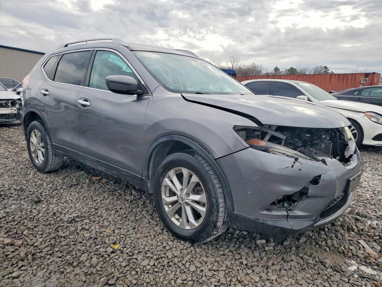 2016 NISSAN ROGUE SV photo 4
