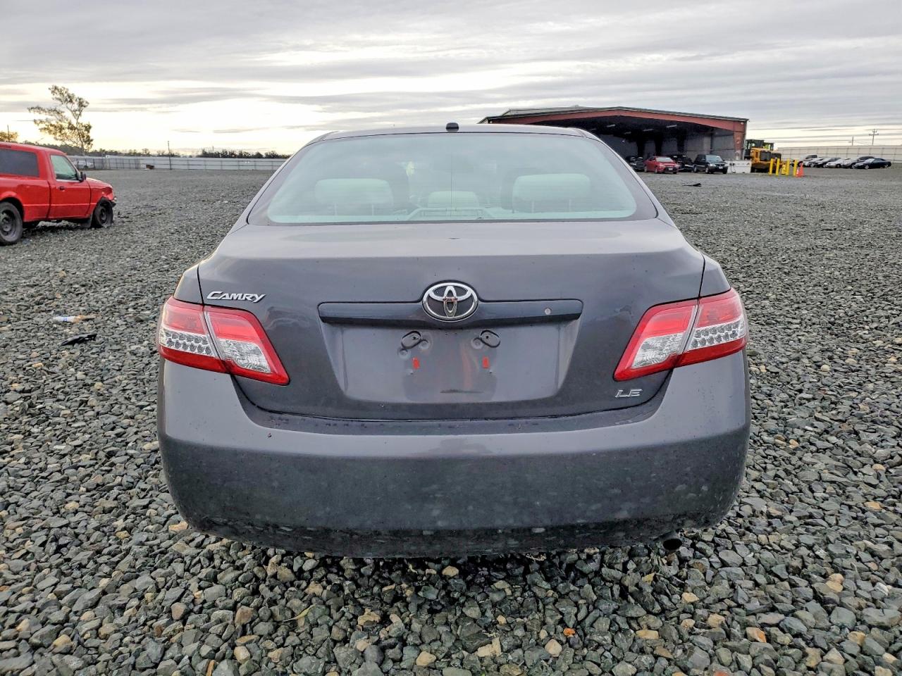 2011 TOYOTA CAMRY BASE photo 6