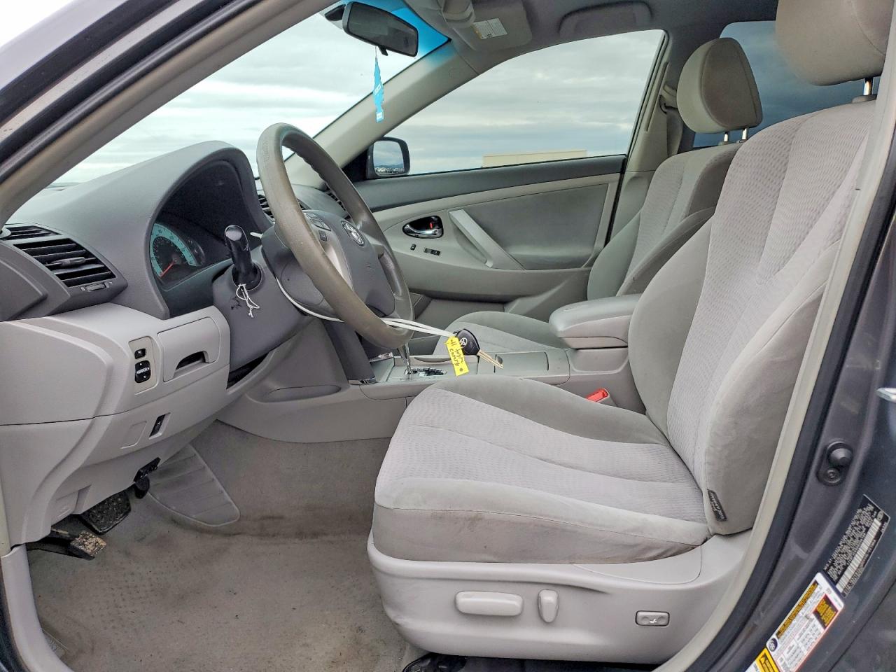 2011 TOYOTA CAMRY BASE photo 7