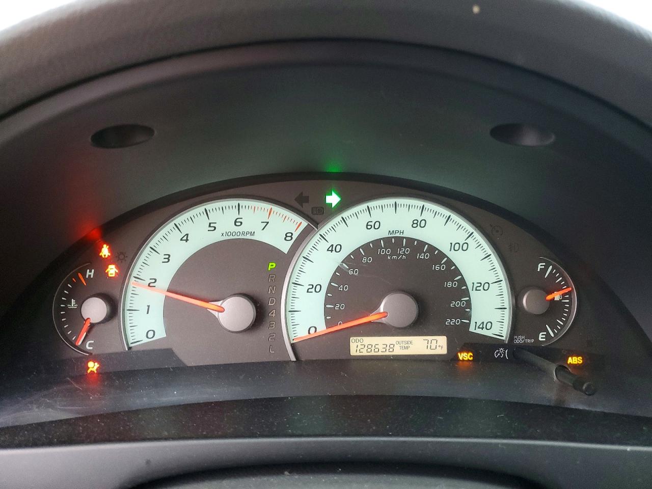 2011 TOYOTA CAMRY BASE photo 9