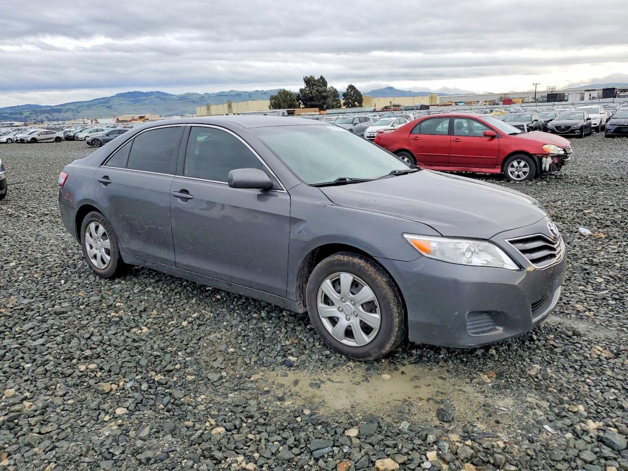 2011 TOYOTA CAMRY BASE photo 4