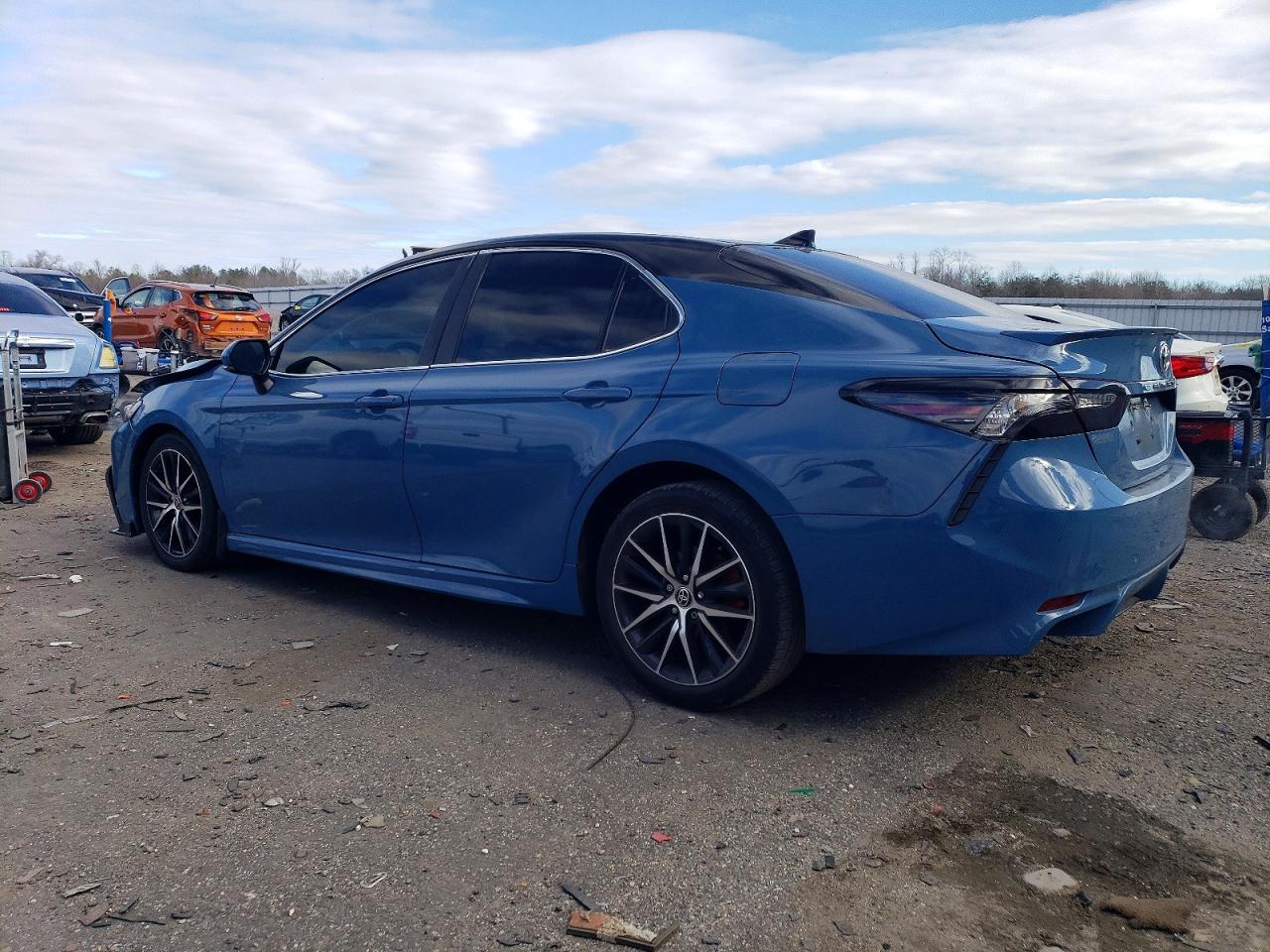2023 TOYOTA CAMRY SE NIGHT SHADE photo 2